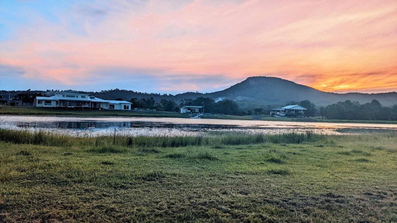 Water View Country Cottage Yandina Creek Exterior photo